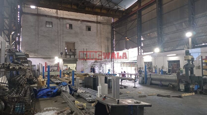 spacious and well-maintained Engineering shed available for lease in Rabale, Navi Mumbai's TTC Industrial Area. The shed features ample workspace, ample power supply, and convenient access to transportation.