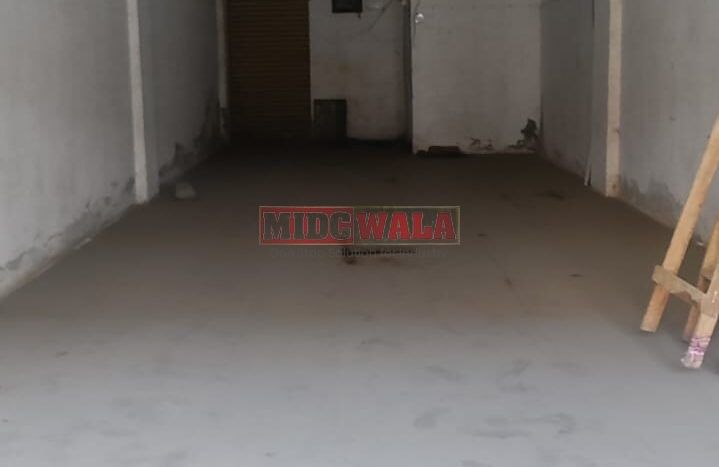 Large, modern warehouse in TTC Industrial Area, Taloja, Navi Mumbai. Suitable for storage and distribution.