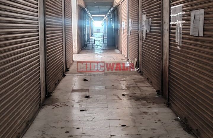 Large, modern warehouse in TTC Industrial Area, Taloja, Navi Mumbai. Suitable for storage and distribution.