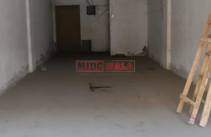 Large, modern warehouse in TTC Industrial Area, Taloja, Navi Mumbai. Suitable for storage and distribution.