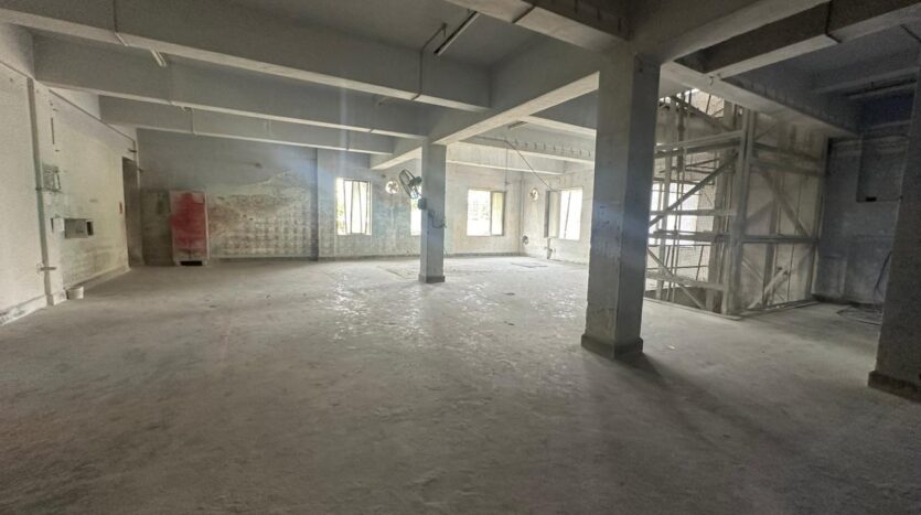 A spacious factory building available for lease in Taloja MIDC, Navi Mumbai.