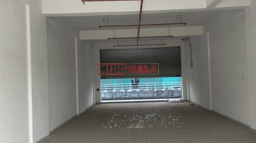 Industrial unit for lease in Silver Spring, Taloja MIDC, Navi Mumbai. Suitable for various industries.