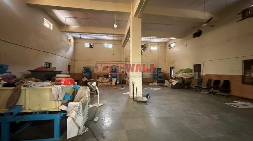 Spacious industrial warehouse available for lease in Turbhe, Navi Mumbai, offering ample space for production, storage, and distribution. (MIDCWALA )