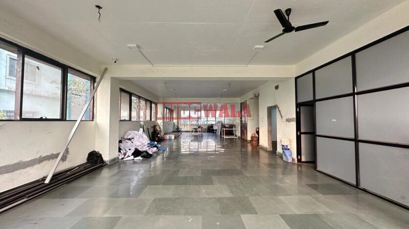 Spacious industrial warehouse available for lease in Juinagar, Navi Mumbai, offering ample space for production, storage, and distribution. (MIDCWALA )