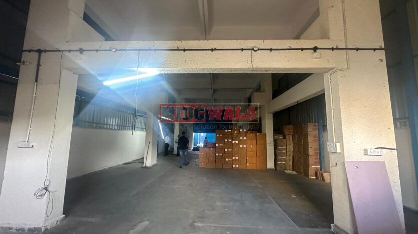 Spacious industrial warehouse available for lease in Rabale, Navi Mumbai, offering ample space for production, storage, and distribution. (MIDCWALA )