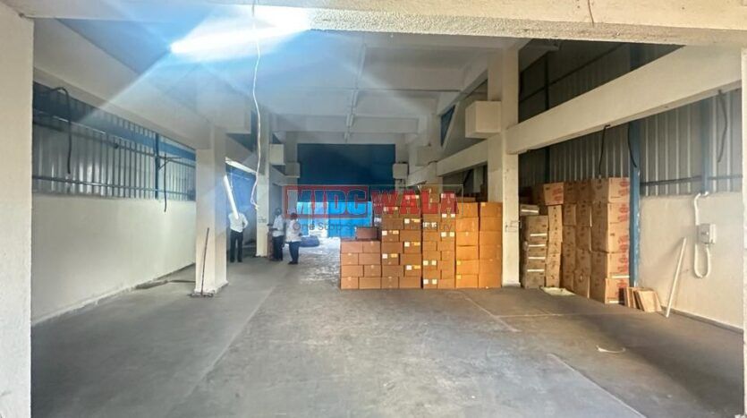 Spacious industrial warehouse available for lease in Rabale, Navi Mumbai, offering ample space for production, storage, and distribution. (MIDCWALA )