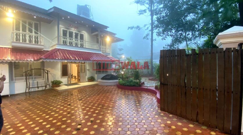 Panoramic view of a 3 BHK bungalow nestled amidst the hills of Panchagani, Mahabaleshwar.