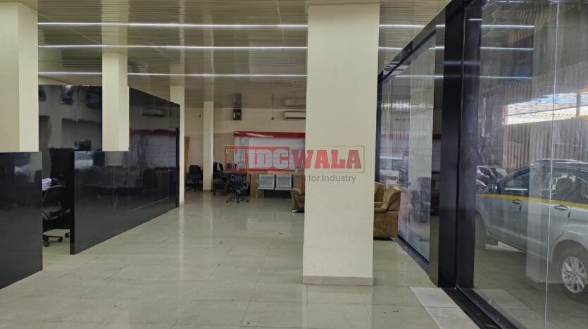 Spacious service center for rent in Koparkhairane MIDC Navi Mumbai.