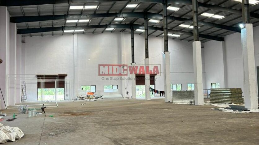 Spacious industrial warehouse space for rent in Khopoli.