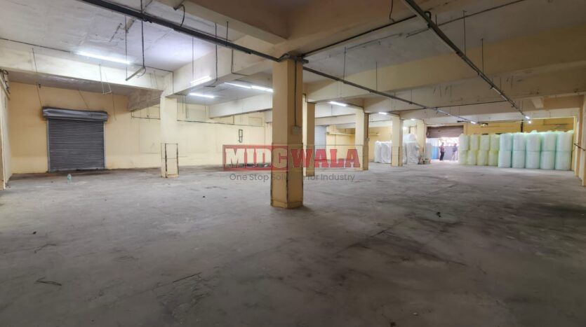 Available for lease is a premium RCC-structured warehouse